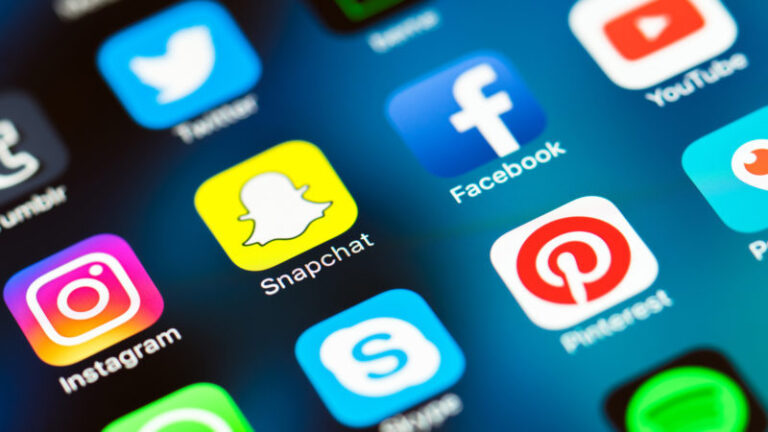 Daily limit, muting notifications, hiding likes: Changes to Facebook and Instagram following the U.S. trial