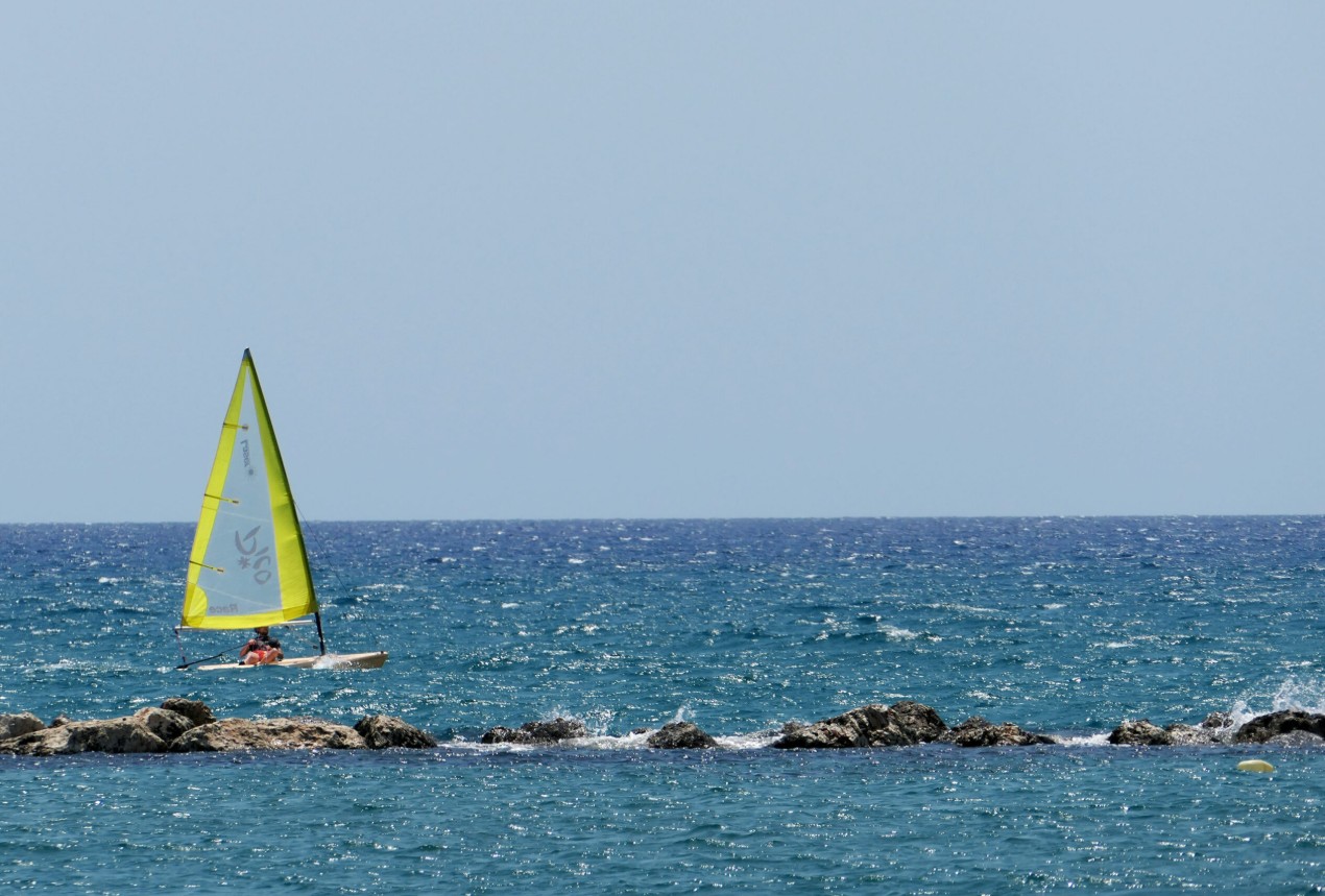 Rescue operation for two men at sea: They were located one and a half nautical miles from the coast