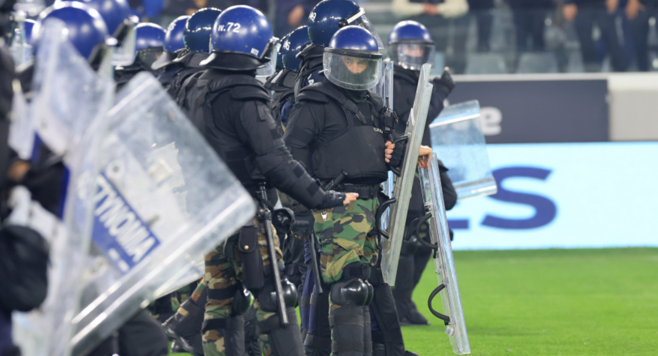 A roadmap is being drawn up for stadium permits, specifying which matches will not have a police presence