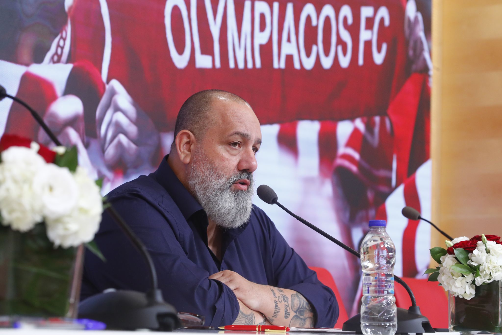 Karapapa Attacks Alafouzos Over TV Stations: “There Is a Conflict of Interest”