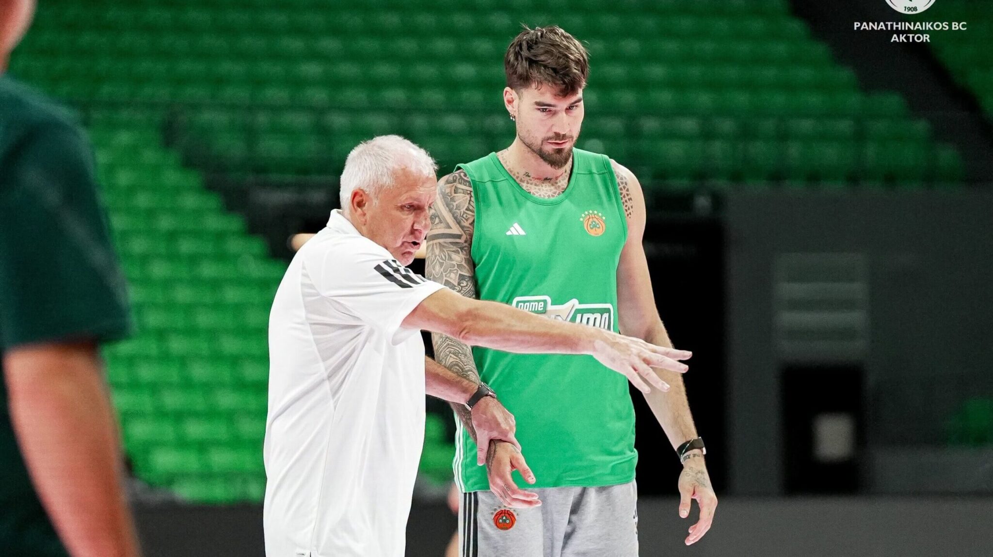 Problem with Huanzho at Panathinaikos