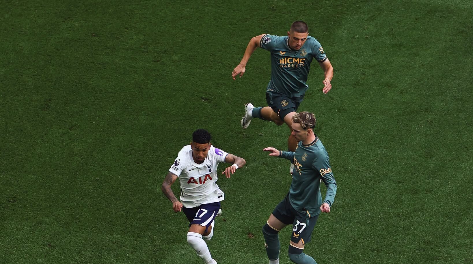Tottenham Scores Again, Everton Remains Undefeated