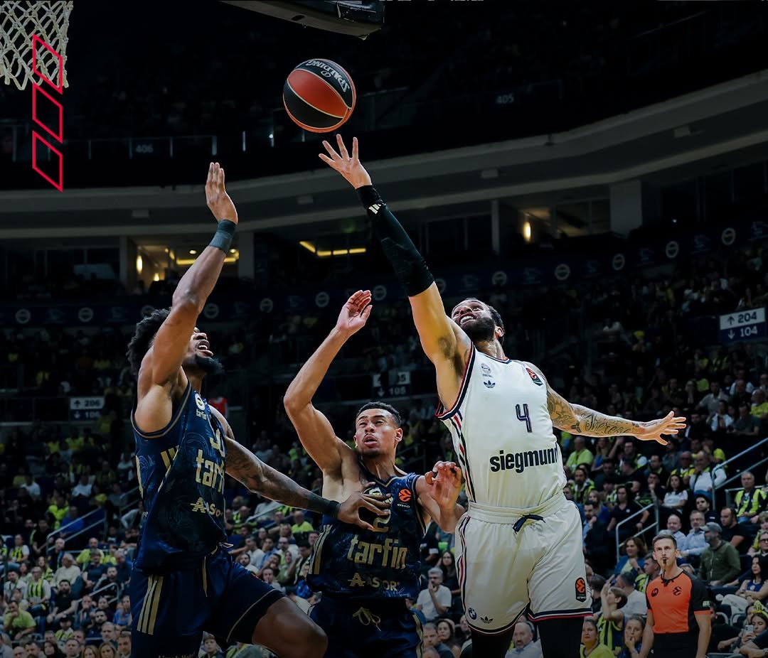 A dominant Fenerbahçe crushed Bayern with a 100-point victory and continues its winning streak