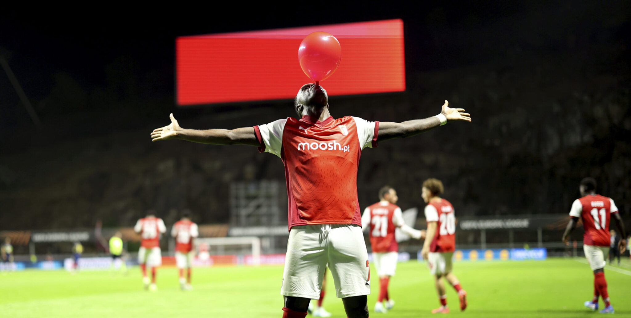 “Bruma remains a free agent and signs with Aris Thessaloniki”