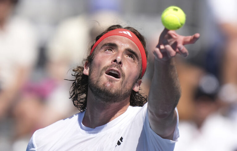 A dominant Tsitsipas “wiped out” Lehecka and advanced to the round of 16 at the US Open