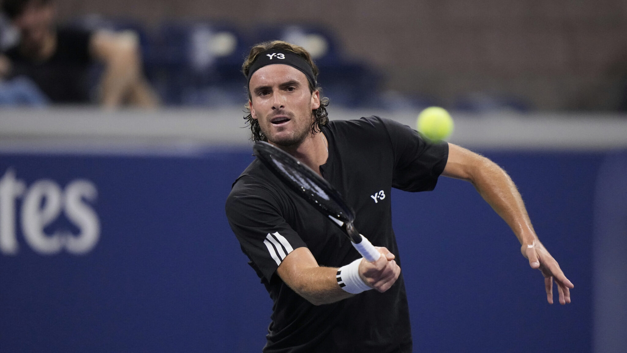Tsitsipas’s match has been definitively postponed and rescheduled
