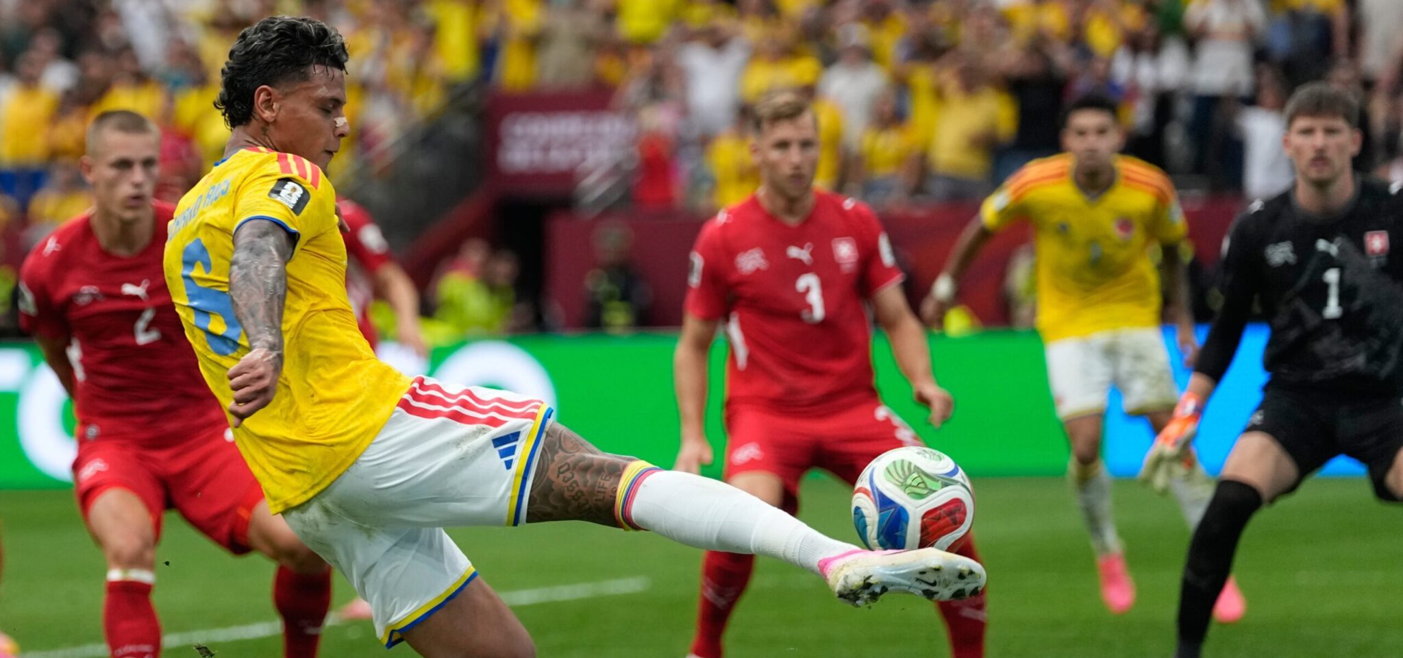 Al-Ittihad, which had shown interest in Ounai, is signing Rios from Benfica to strengthen its midfield.