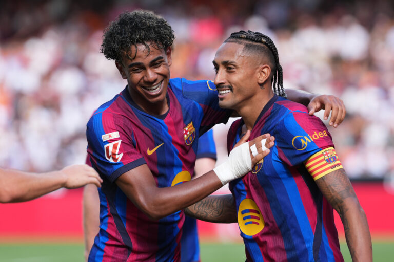 An impressive Barcelona went 4-for-4 with a five-goal victory at the “Mestalla”