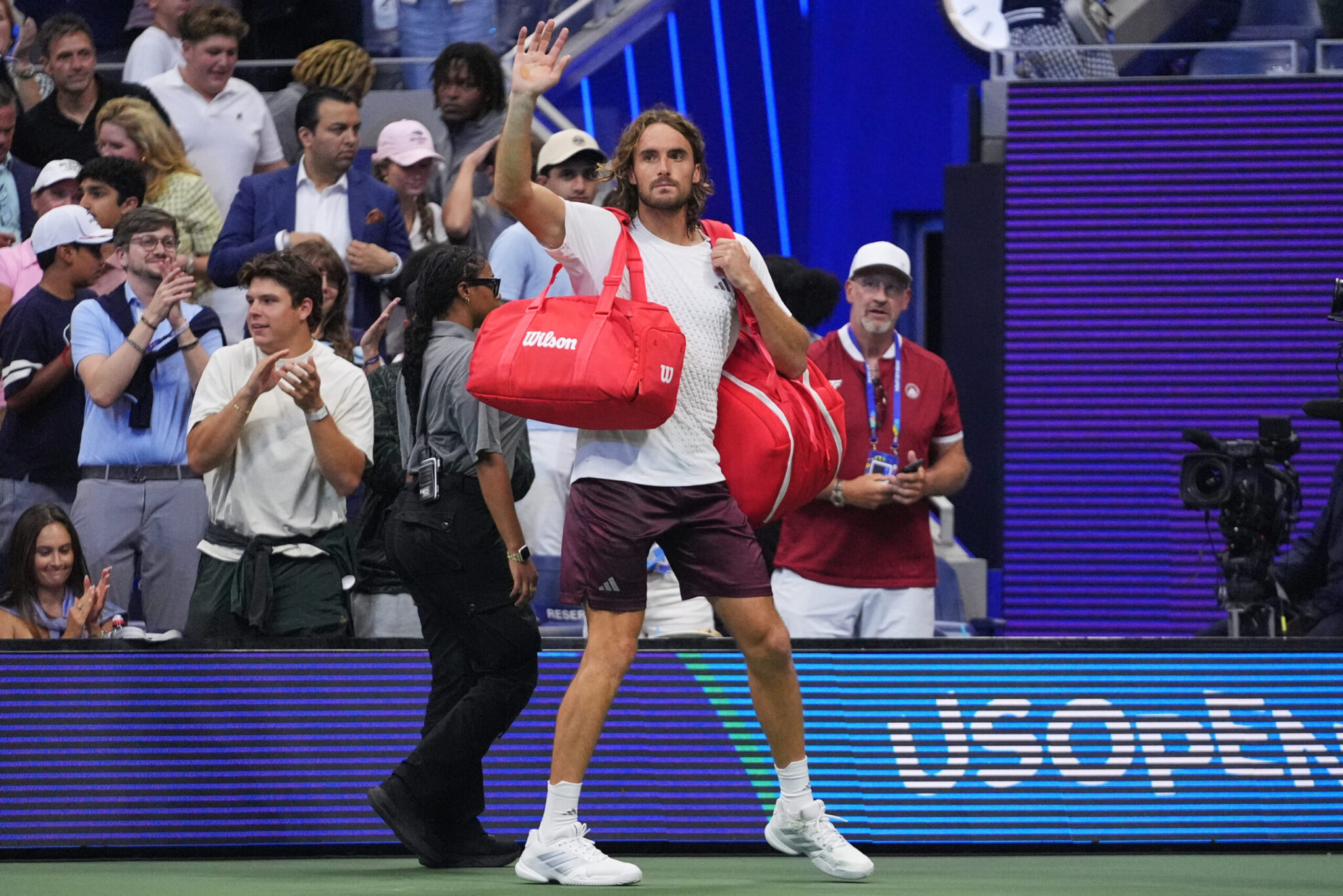 Tsitsipas bowed out to Selton and was knocked out of the US Open (VIDEO)