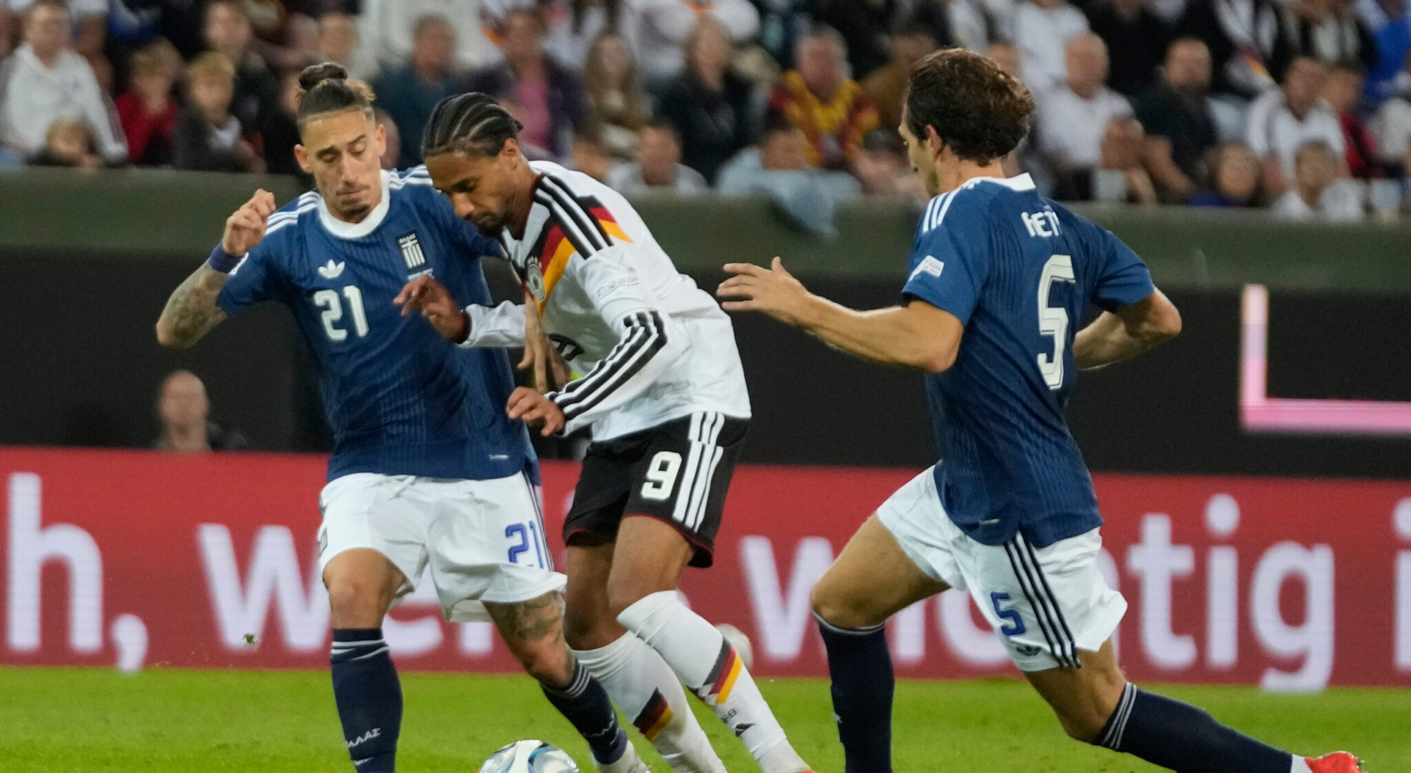 Stunning Greek Defense: They Won 76% of Their One-on-One Duels Against the Germans