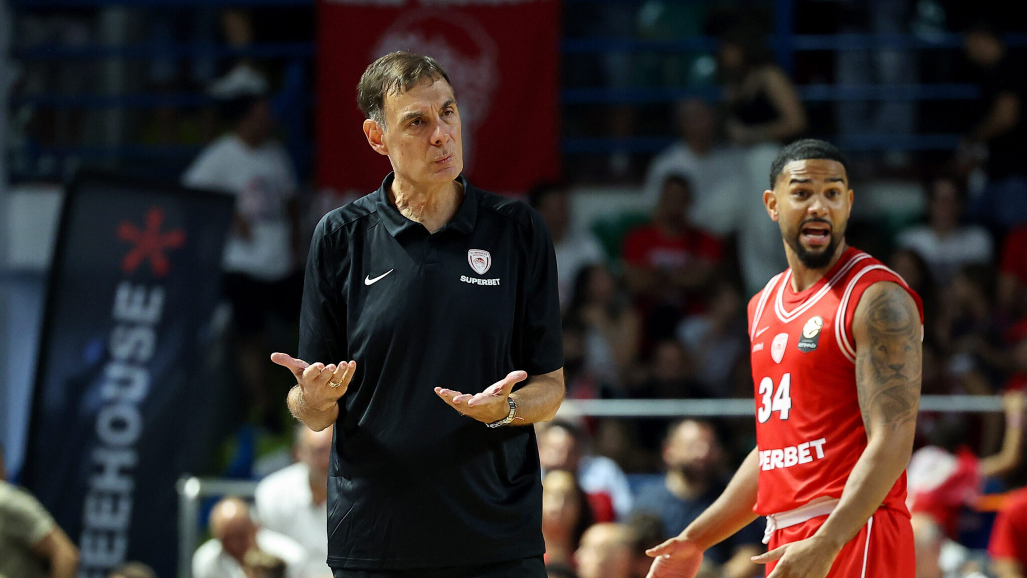 Olympiacos’s 12-man roster for the EuroLeague opener in the Basque Country