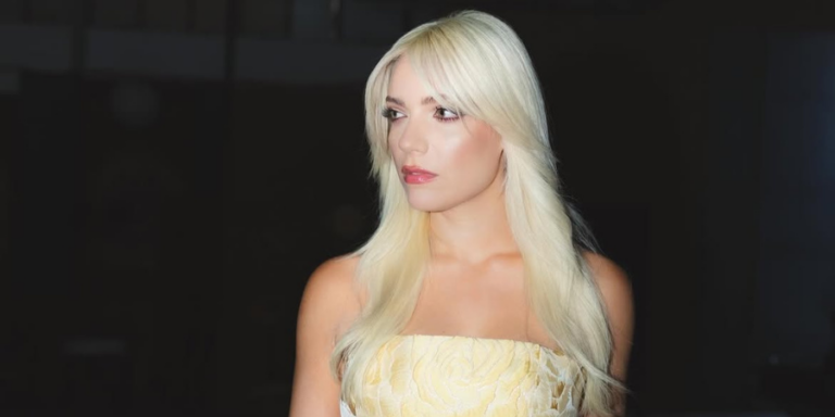 Andri Karantoni: She turned 34 and celebrated with humor – “A pivotal year”