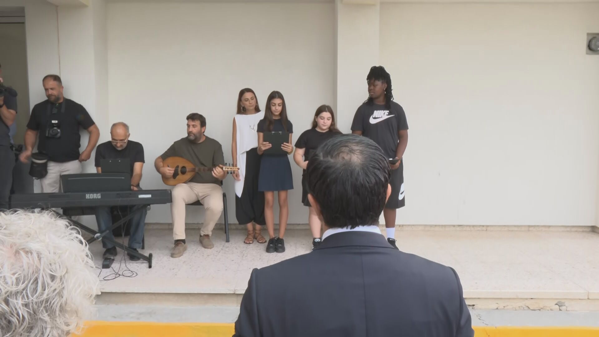 VIDEO: The President was welcomed at Agios Dometios Middle School with songs and a warm “welcome.”