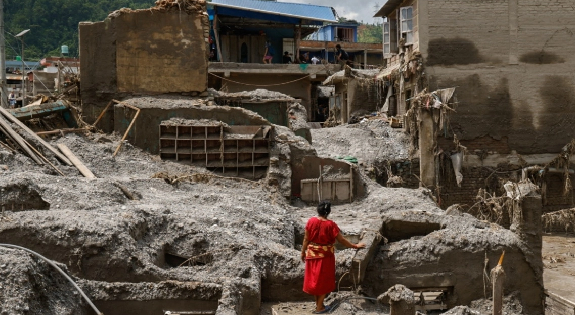 “Flood Coming”: How a Principal Saved 900 Students in Nepal, Just Minutes Before a Torrent “Swept Away” the School