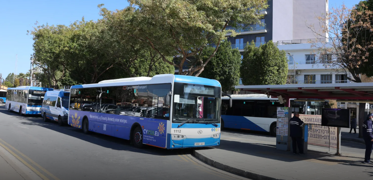 “You can’t deprive children of going to school”: Strong measures in Anafotia regarding the cancellation of school bus routes