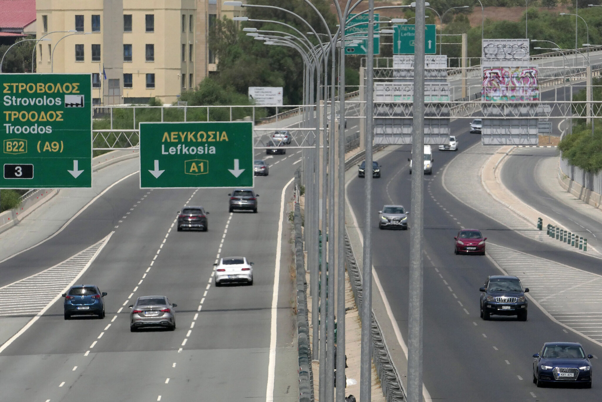 Flammable liquids, toxic substances, and explosive materials on Cypriot roads