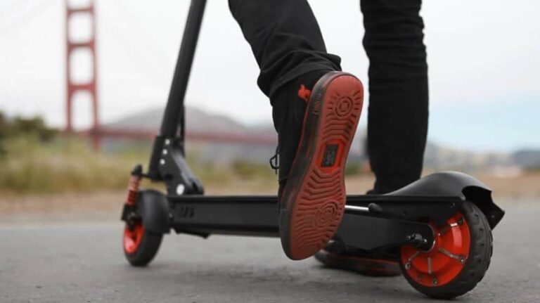 Crackdown on electric scooters in Paphos; 34 people charged