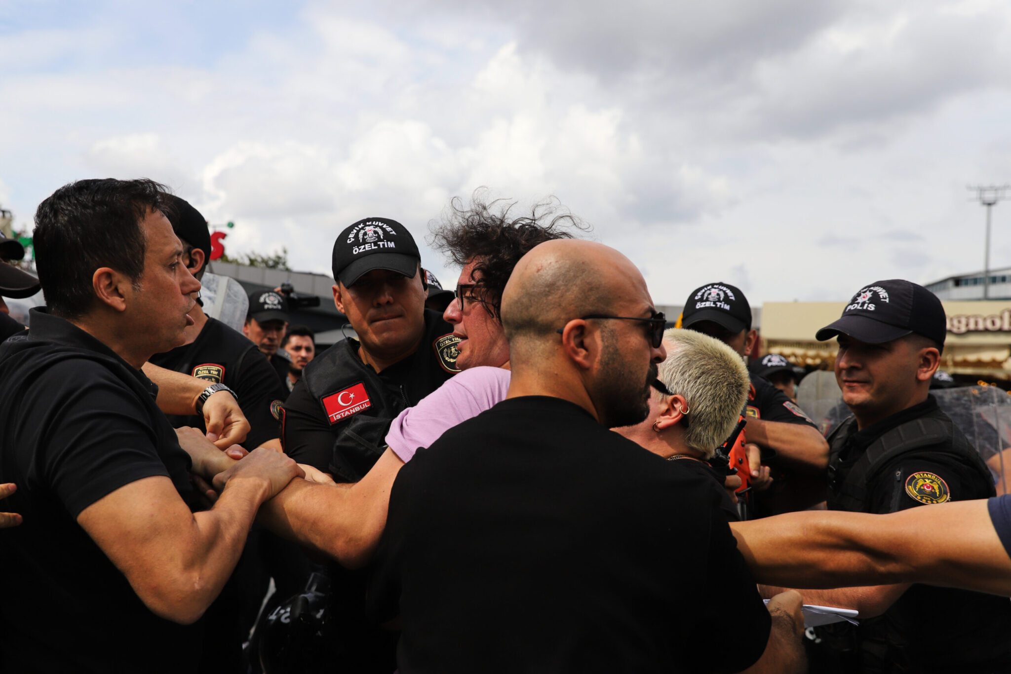 Over 100 arrests in Istanbul targeting the LGBTQI+ community