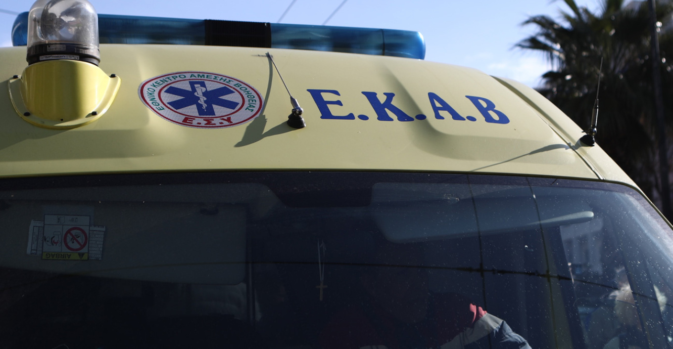 A man in Trikala is fighting for his life after choking on food and losing consciousness