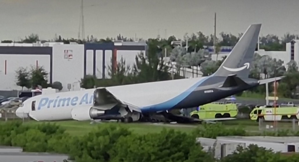 VIDEO: The moment of the tragedy as the Amazon plane veered off the runway; five dead in Miami