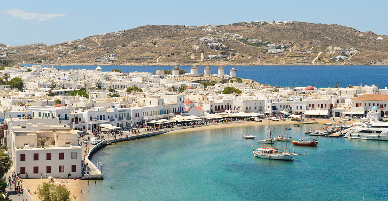 Mykonos: Man found unconscious after fire in hotel room
