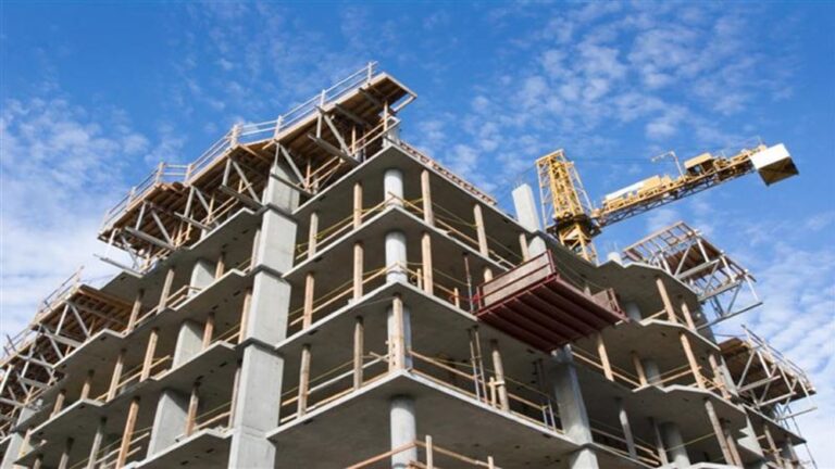 Inspections of construction sites for undeclared labor are beginning; hefty fines will be handed out