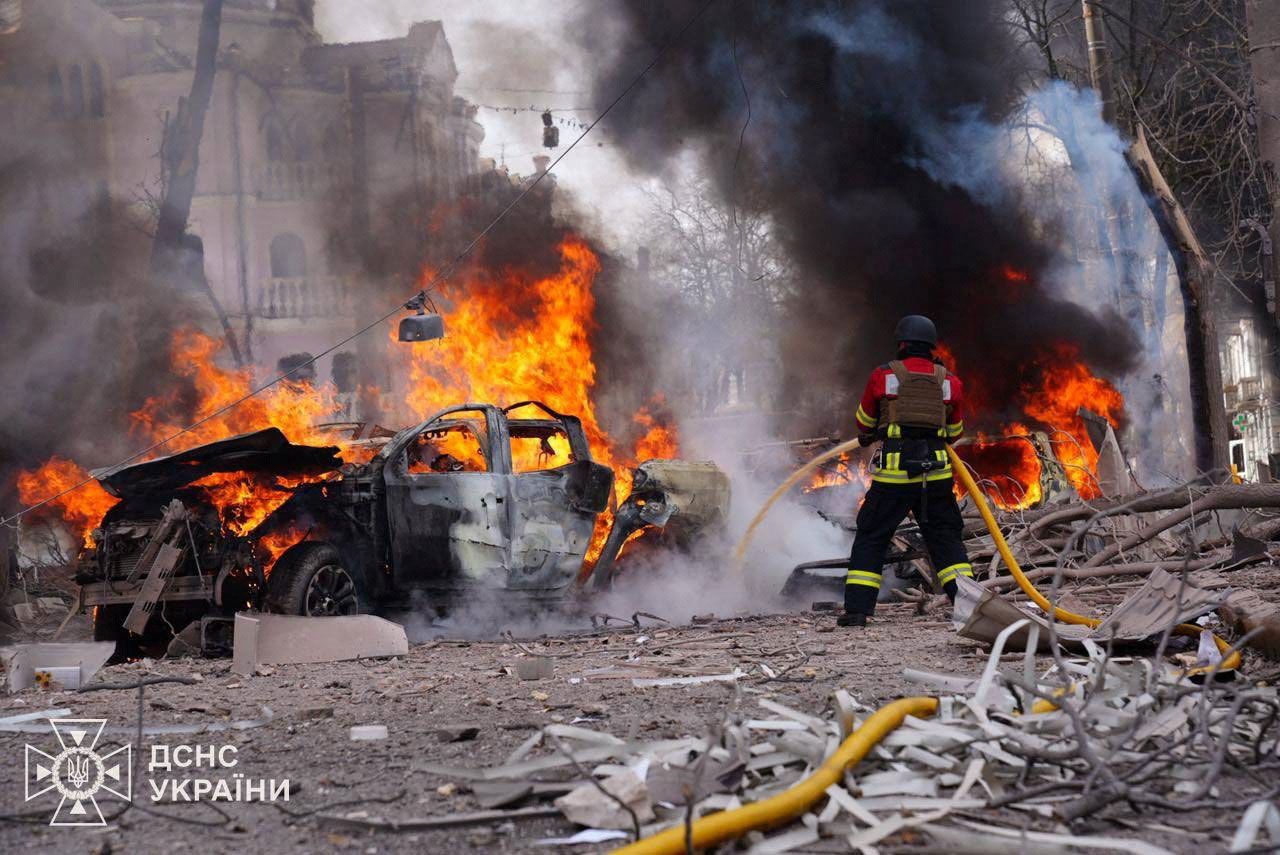 Russian strikes in Odessa; serious damage and injuries following the attack