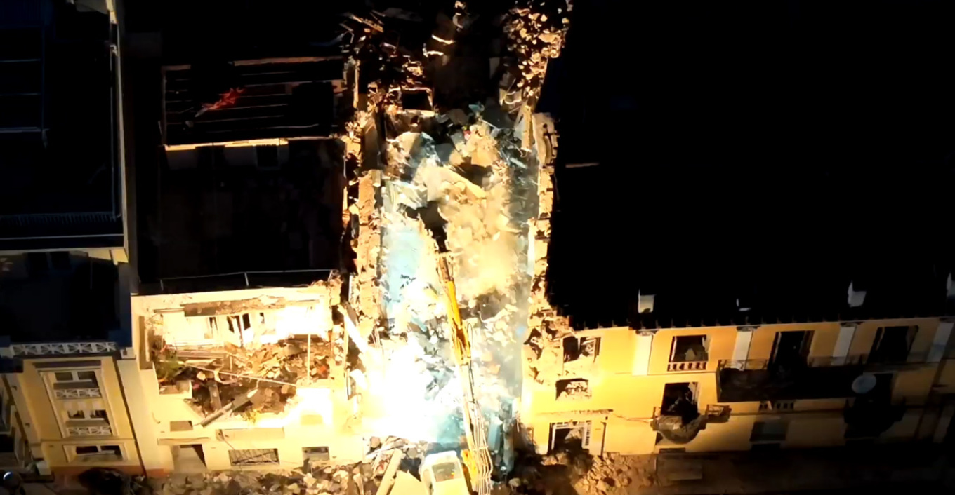 Thriller in Plaka: Who are the six missing people? No signs of life in the rubble