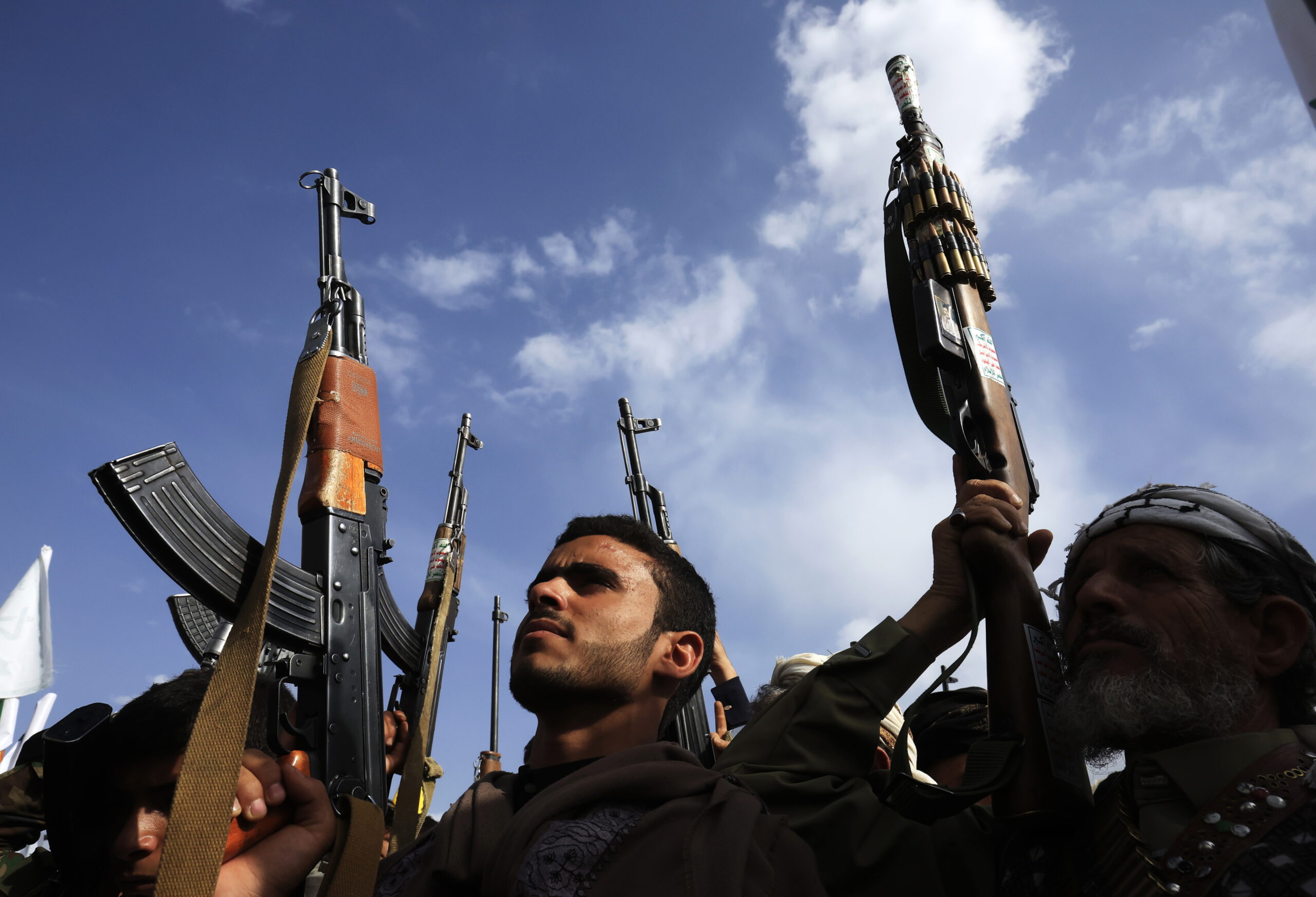 The situation in the Middle East is escalating: The Houthis launched missile attacks on Riyadh and Aramco facilities in the port of Yanbu