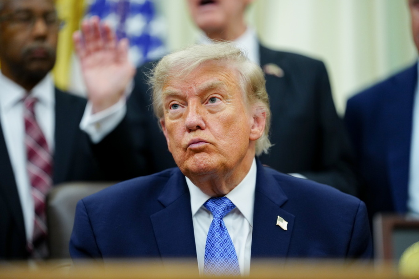 Donald Trump: He approved new sanctions against Russia, with a focus on the energy sector