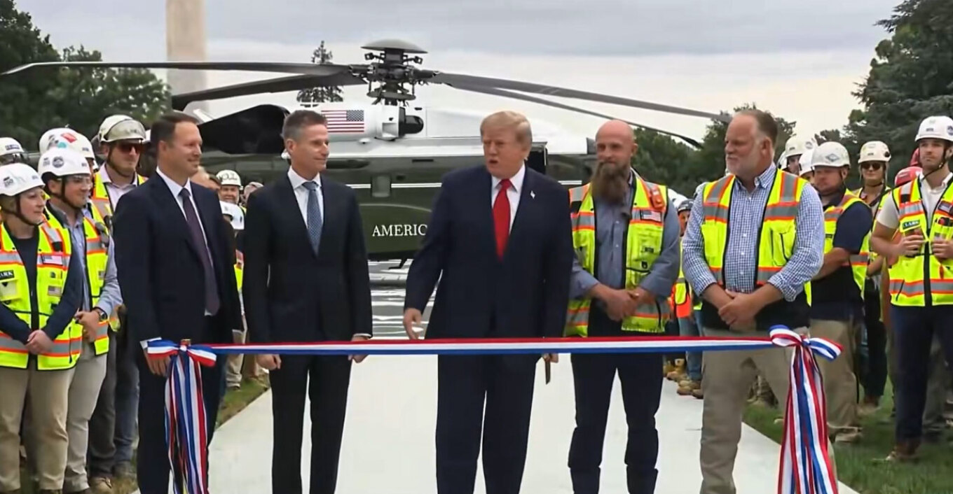 Trump on… mute: He’s making statements at the White House but can’t be heard due to a boycott by major media outlets (VIDEO)