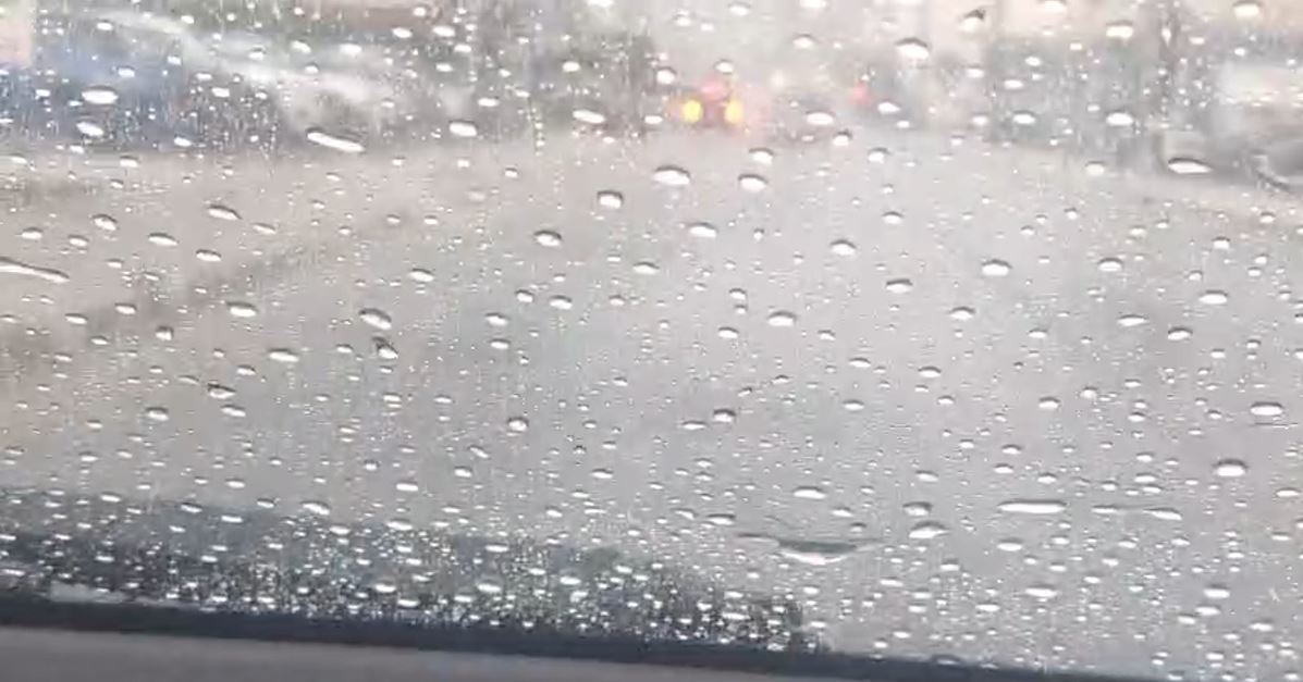 Drivers, please be advised: Heavy rainfall in this area; recommendations from the authorities