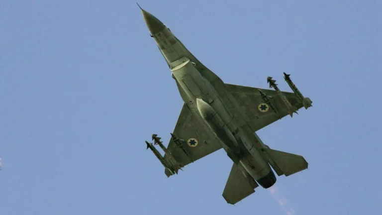 Israel shows its strength: Dozens of fighter jets on the border with iran, raising the risk of a “hot incident”