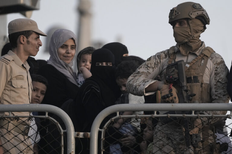 A loud explosion was heard at Riyadh Airport; major airlines are canceling flights