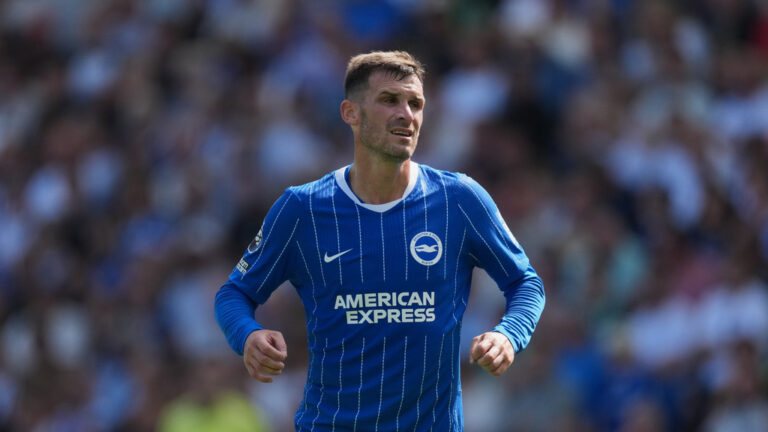 Premier League: Gross beat Kostoulas and won the Player of the Month award