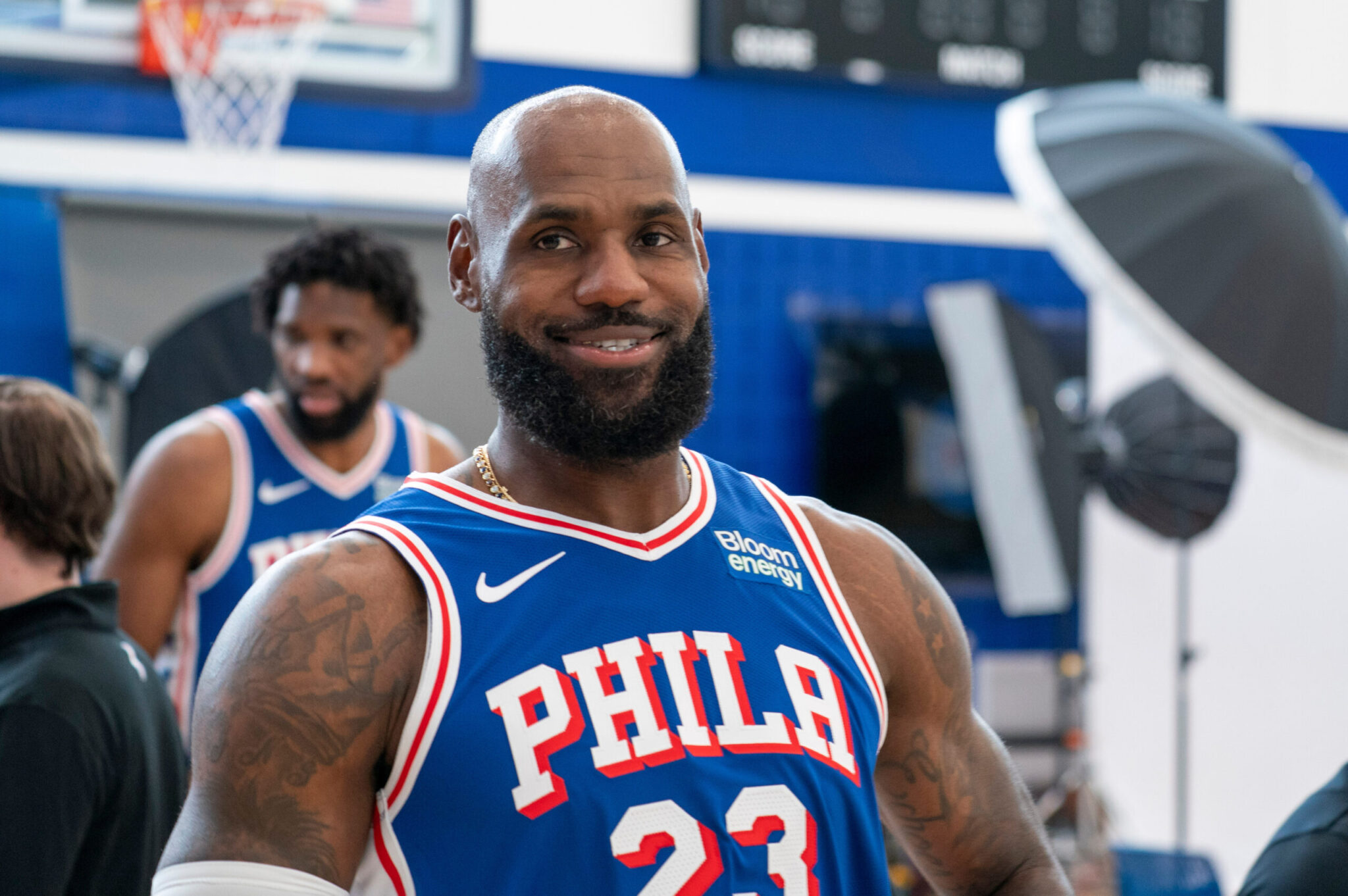 Royal… treatment for LeBron: He’ll be traveling by helicopter between Philadelphia and New York