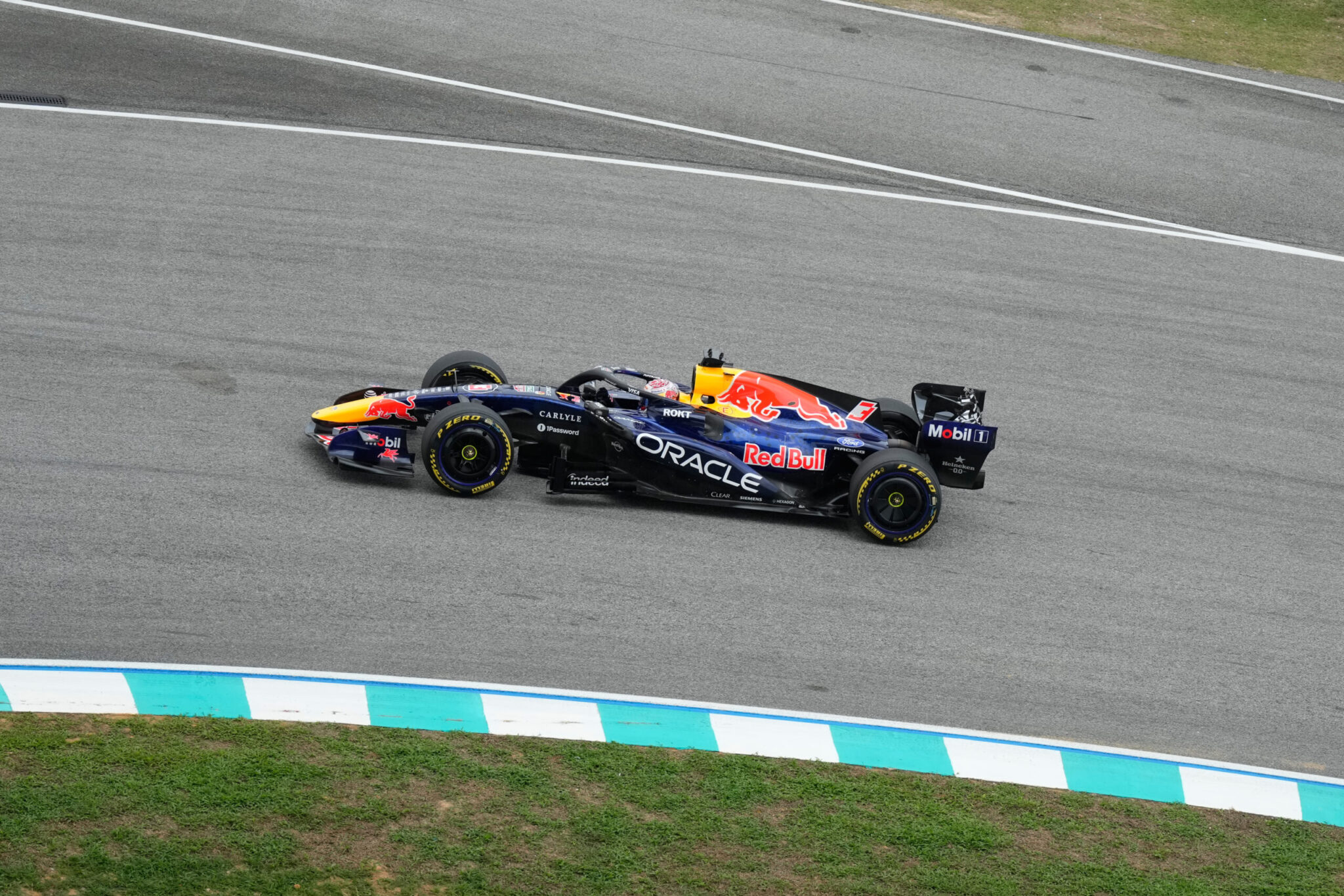 Formula 1: Verstappen was unbeatable at Sepang and returned to pole position