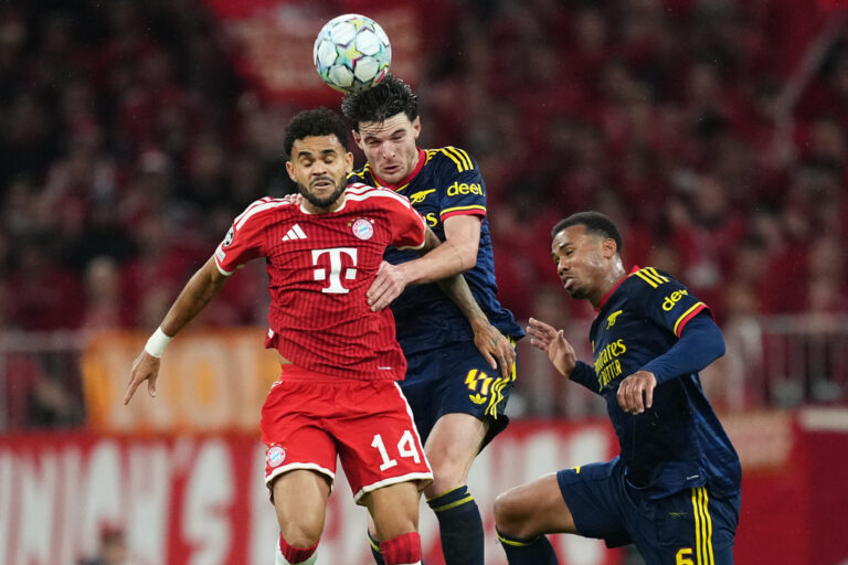 Luis díaz suffers a strain at bayern