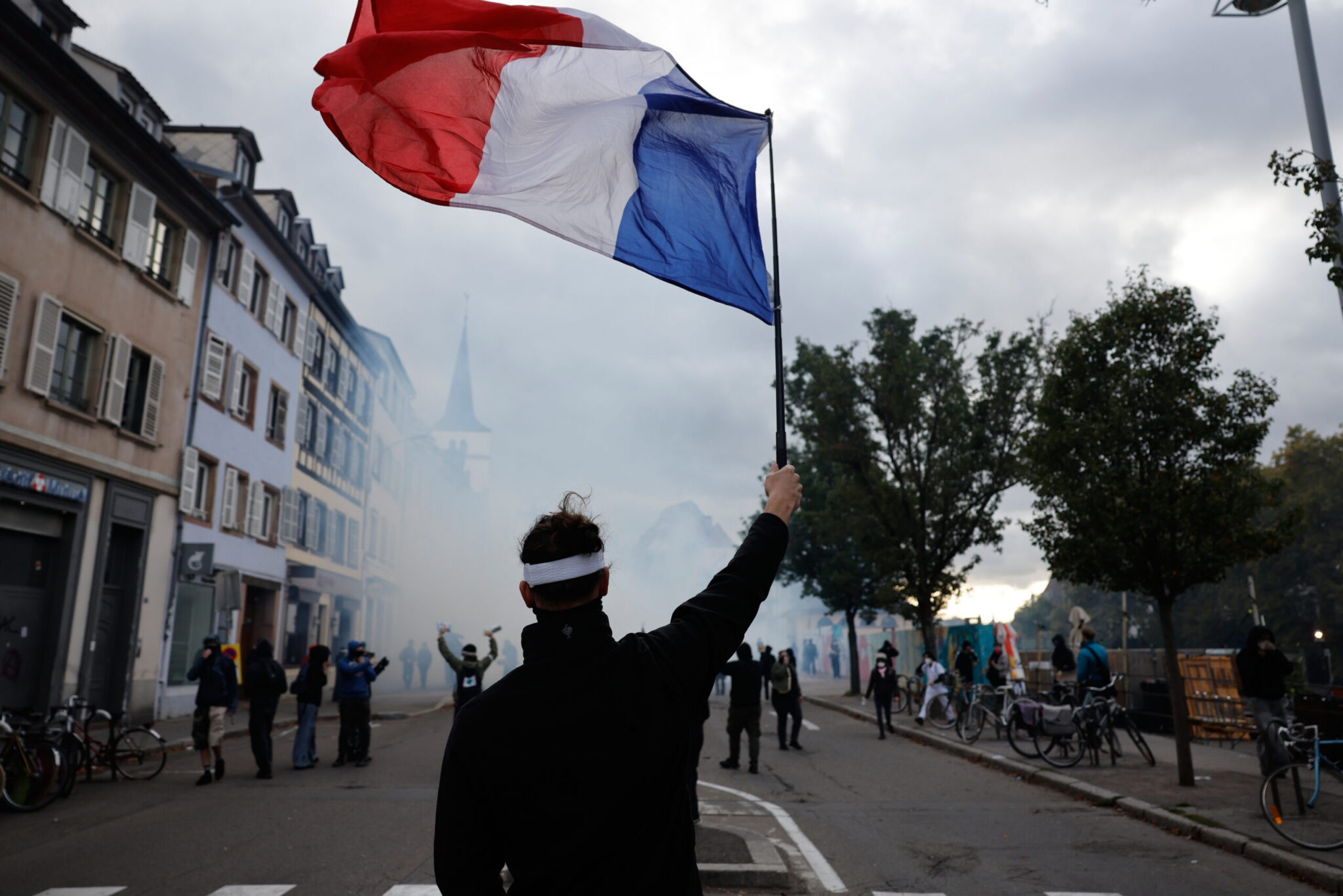 VIDEO: Tensions, clashes, and tear gas in several areas of France