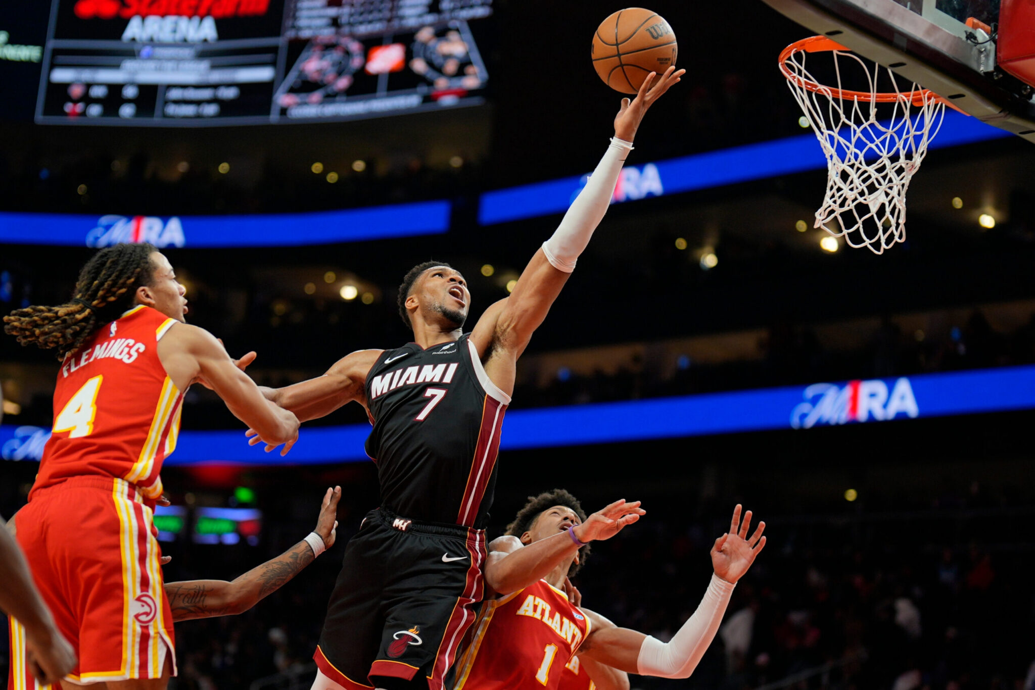 NBA: A long-awaited win for the Heat, Curry scores 44, Wembanyama and Brunson put on a show – The results