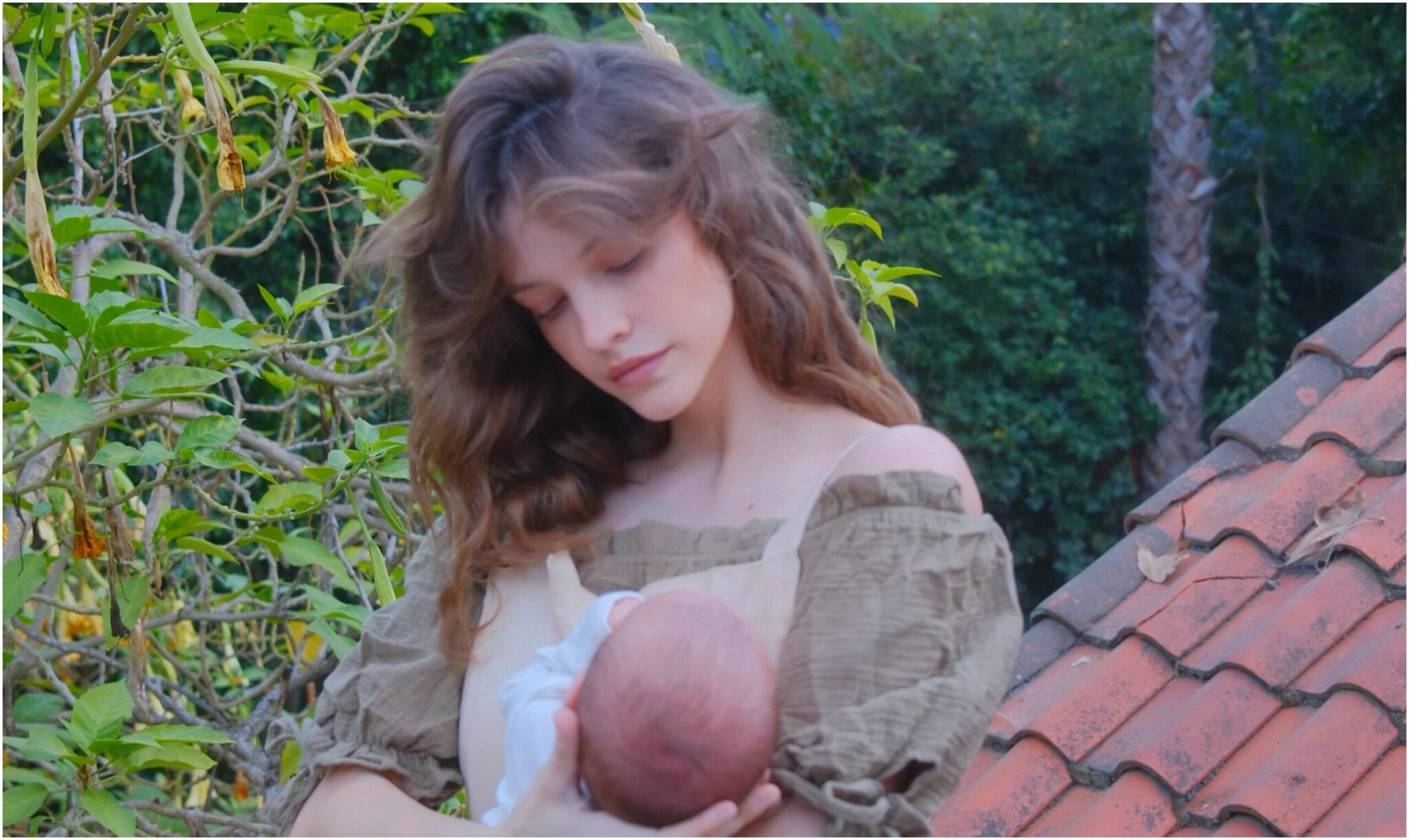 Barbara Palvin: She celebrated her 33rd birthday in the arms of her daughter, Sylvie