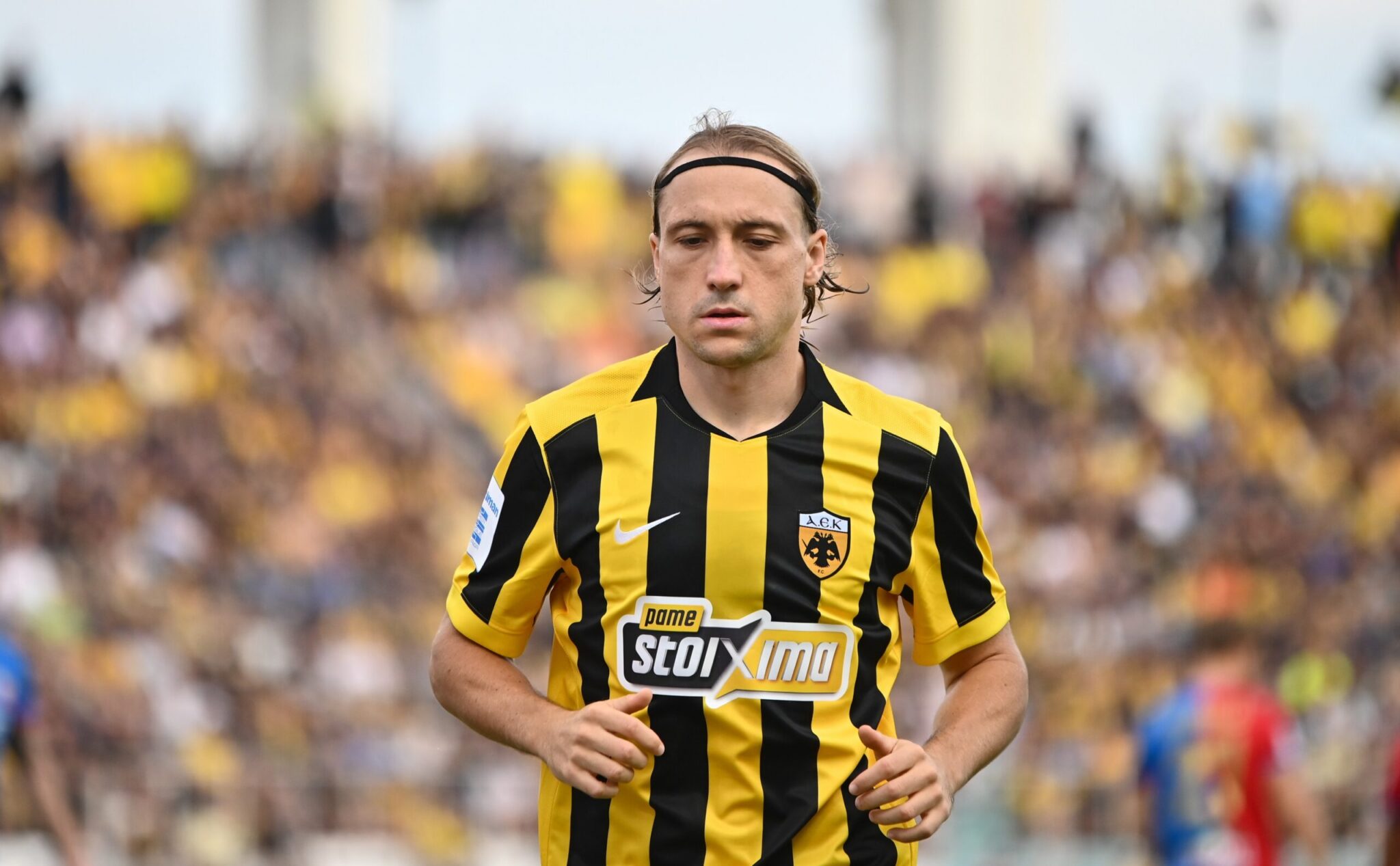 Mayer: “I’m enjoying soccer at AEK—Everything is going smoothly”