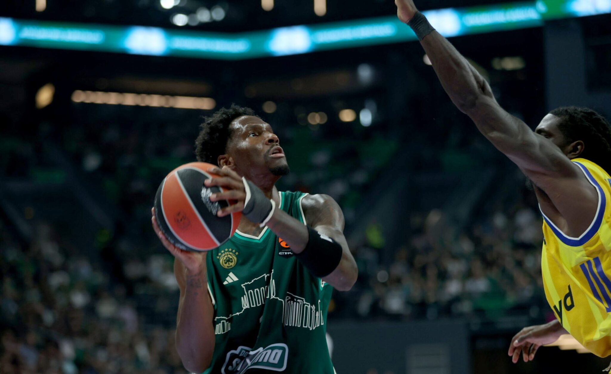 Hayes-Davis, who replaced Grant, is among Panathinaikos’s eight foreign players