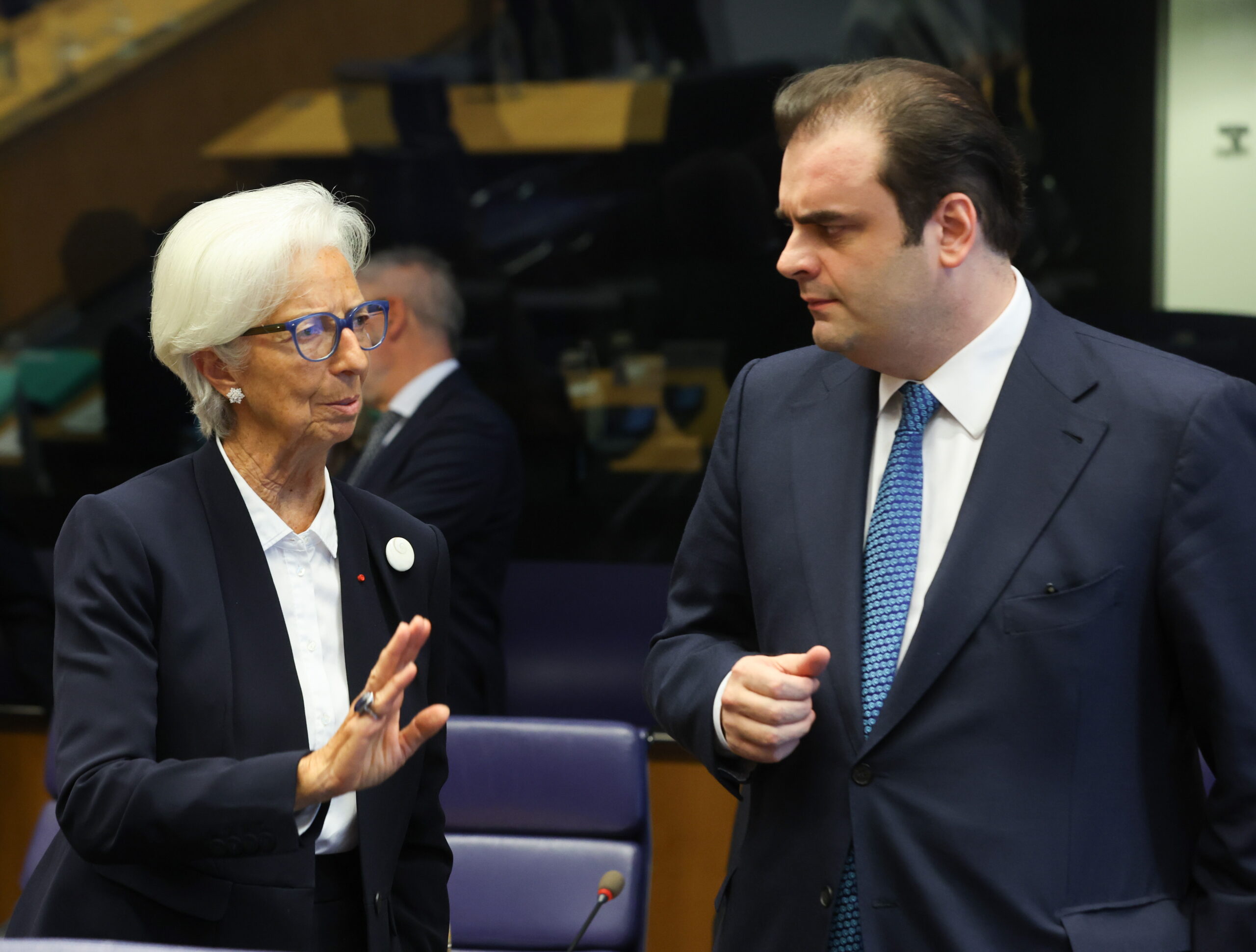 Europe seeks solutions to high fuel prices