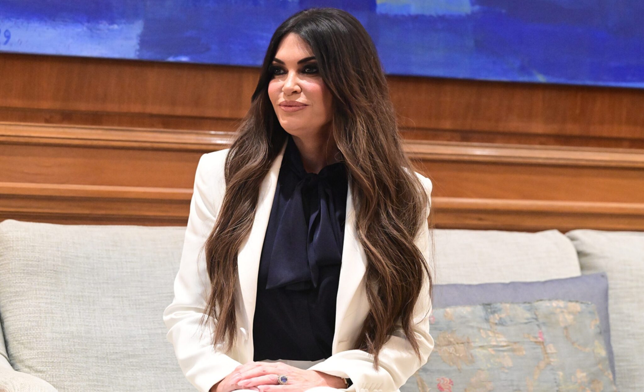 Controversy surrounding kimberly guilfoyle: The strong reaction at the athenian club over the dress code – What happened