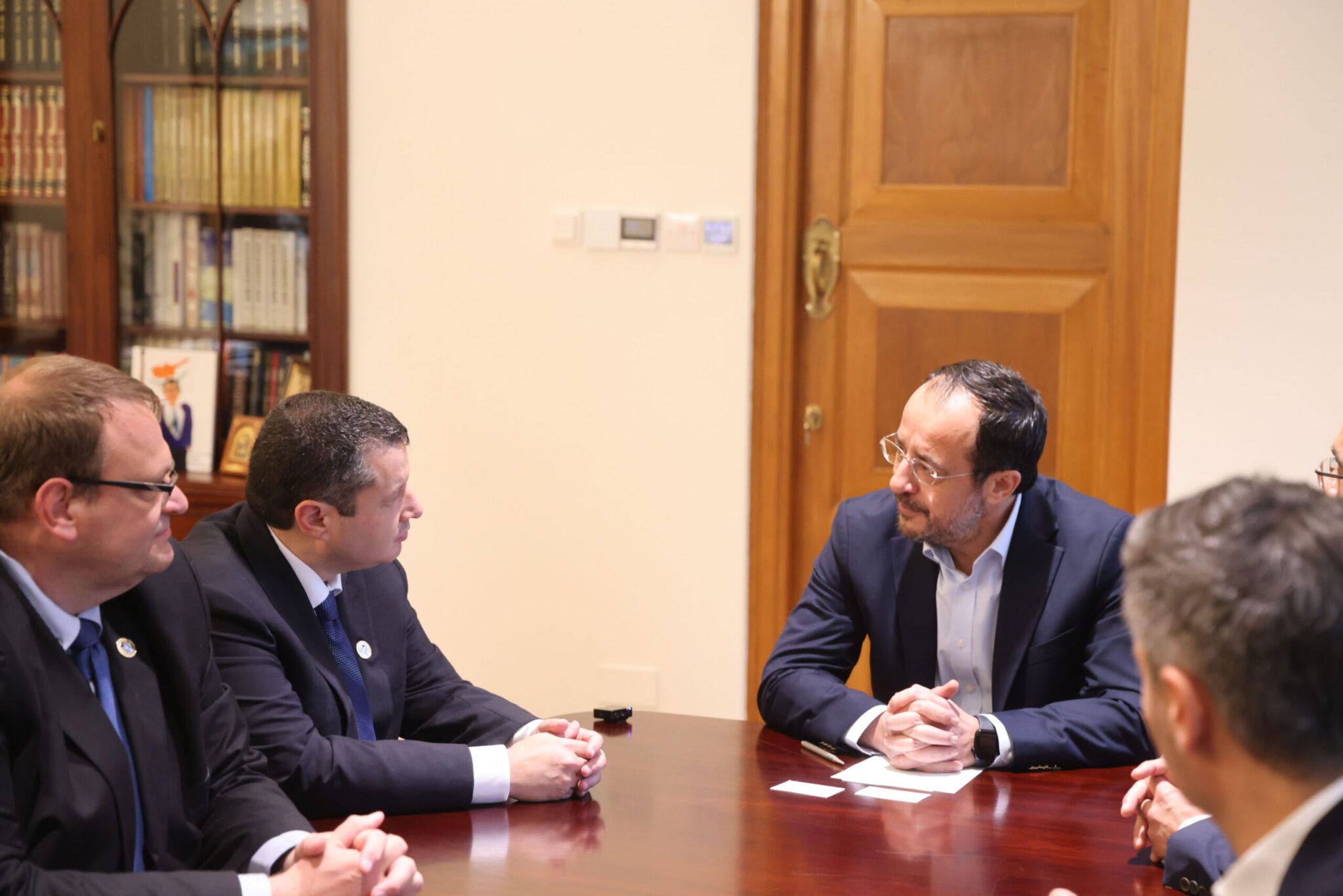 The Parliament-Israel allies foundation cooperation team visits the presidential palace