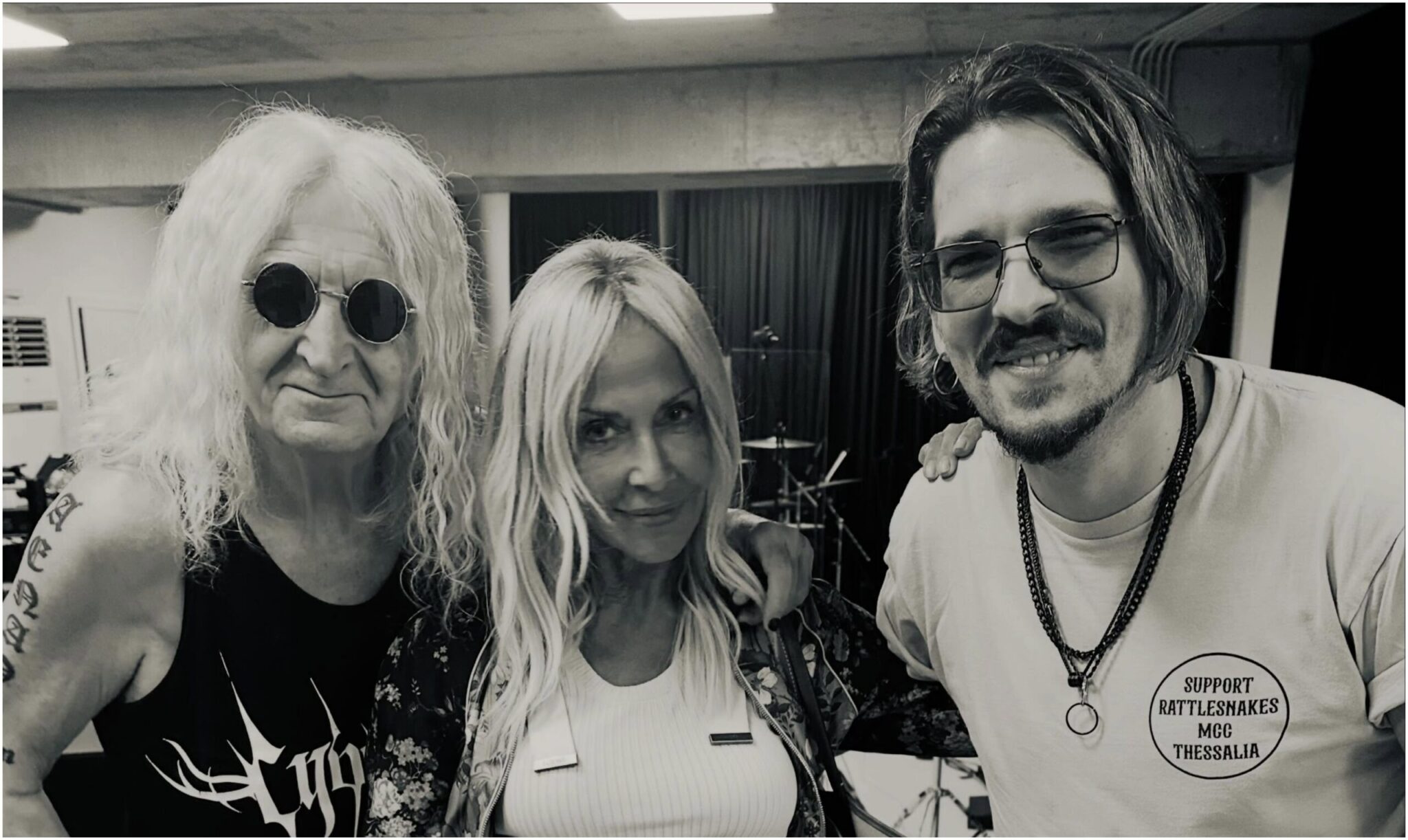Anna Vissi: Her guitarist reveals what it’s like to work with her and his experiences at the OAKA