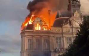 Unrest in France: Total destruction at the historic town hall in Limoges; the roof and bell tower collapsed (VIDEO)