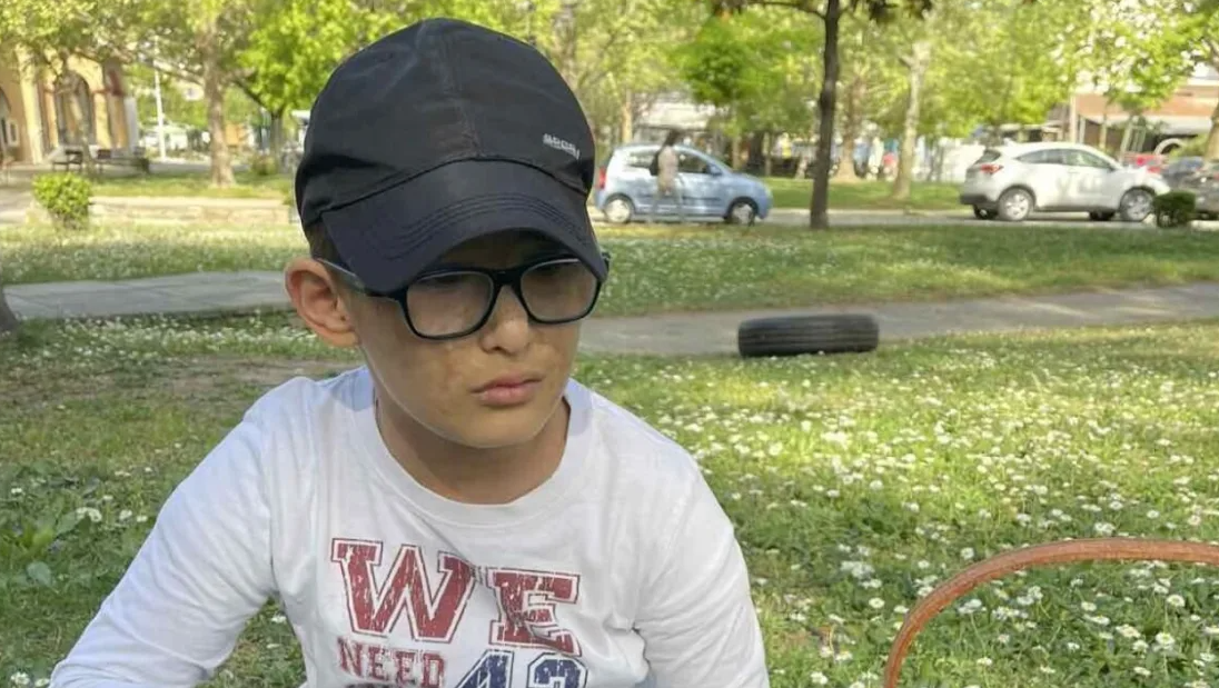The shocking story of little Stefanos, who was saved from the flames and will march in the parade on October 28