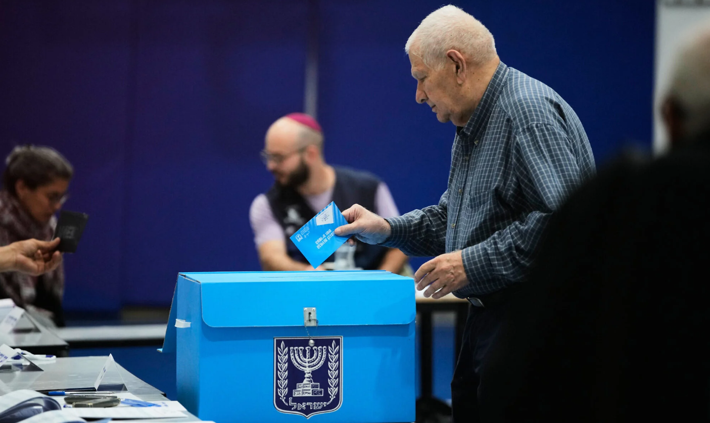 More than 7 million Israelis are voting today: A decisive day for Netanyahu